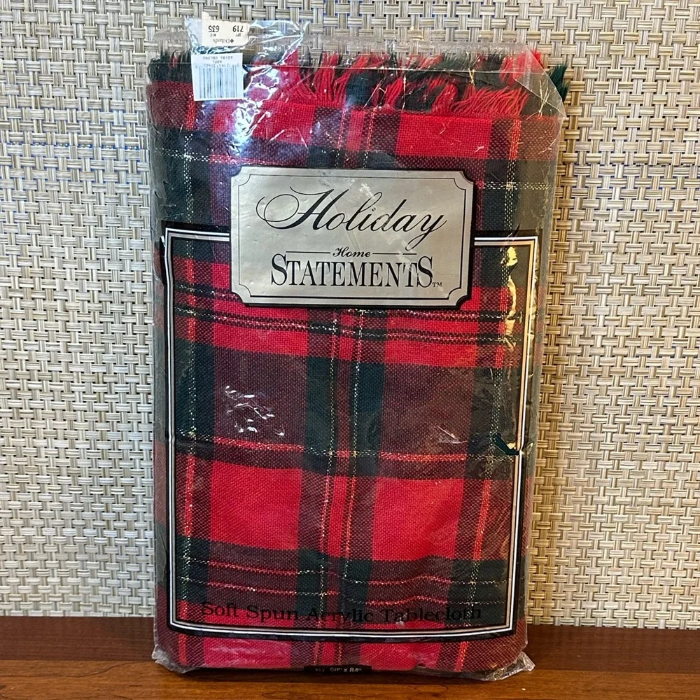 🎄🌟HP🌟VTG 2000s Red, Green, Gold Tartan Plaid Holiday Soft Acrylic Tablecloth - Picture 1 of 7
